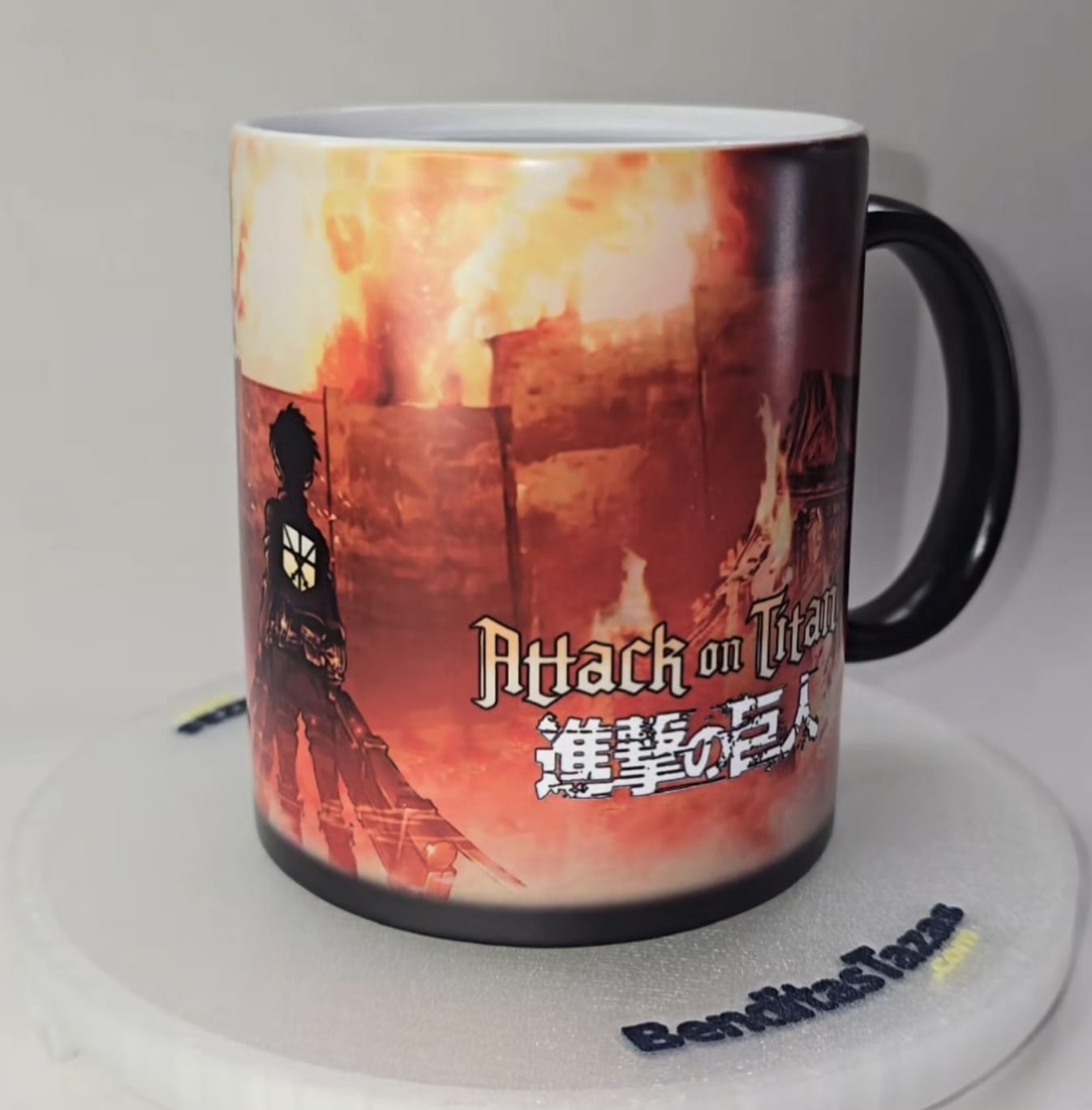 Taza Mágica Anime Attack on Titan | Shingeki no Kyojin | "3D"