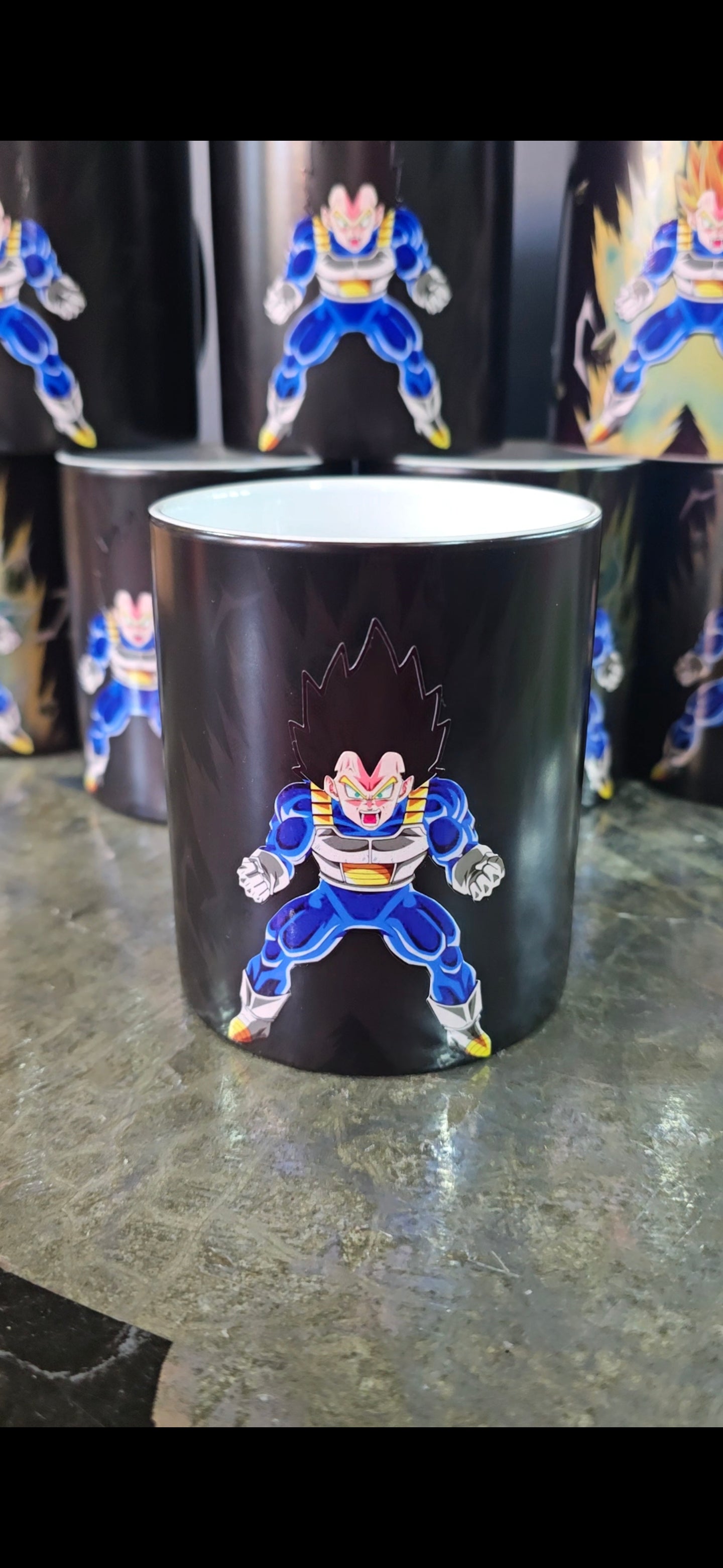 Taza Mágica que Cambia con el Calor – Diseño Guerrero transformación a súper Sayajin | Taza Térmica Anime 11oz